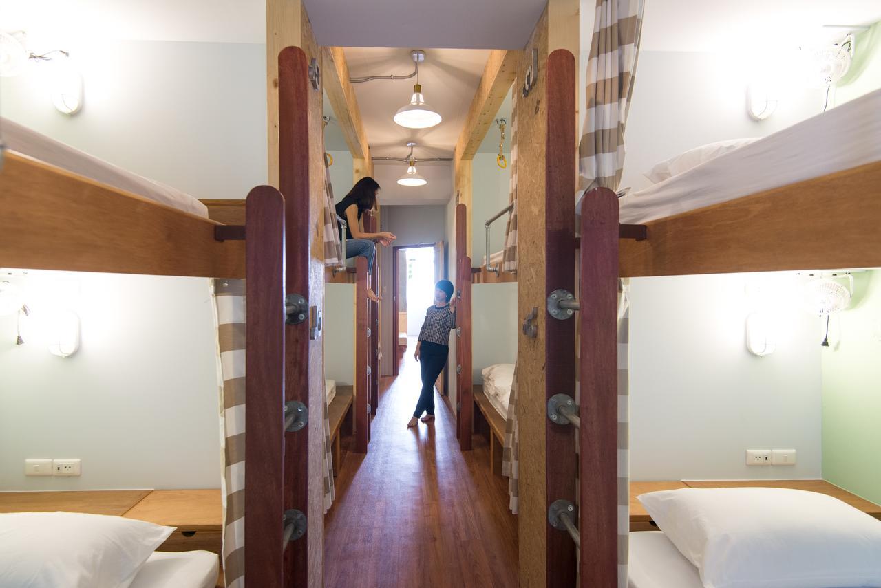 Barn & Bed Hostel Bangkok Esterno foto