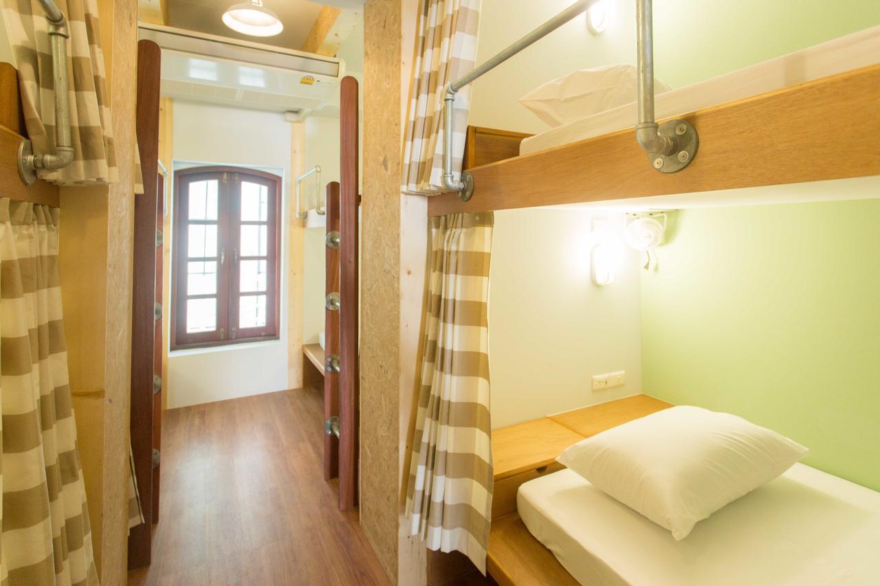 Barn & Bed Hostel Bangkok Esterno foto