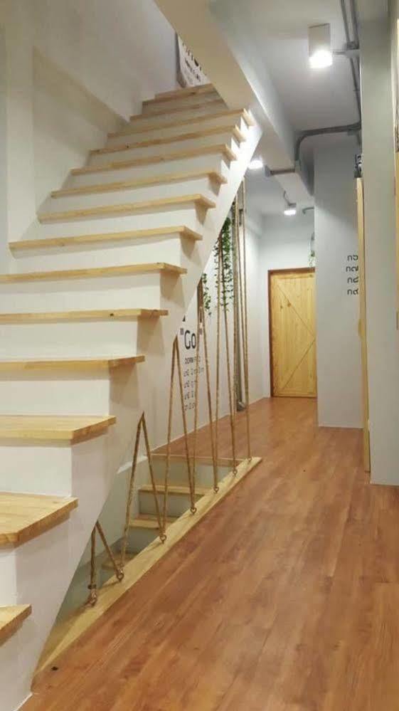 Barn & Bed Hostel Bangkok Esterno foto